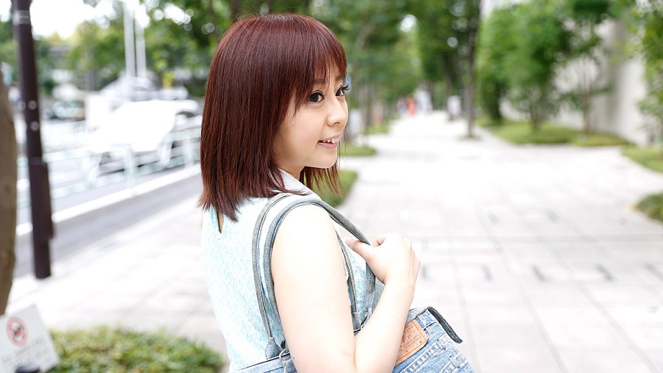 舔完肉棒自己濕了，插出淫叫