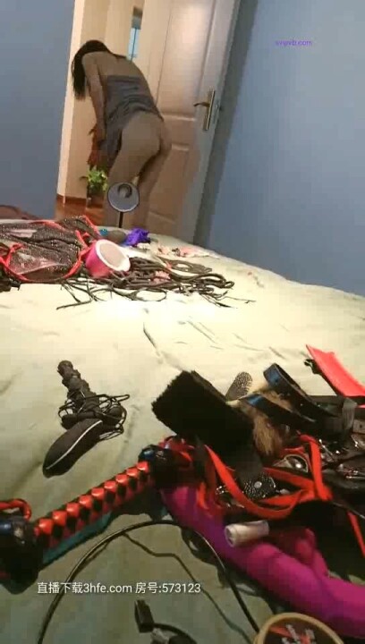 FC2PPV4637850 模特身材女孩任由鸡巴在她的嫩穴抽插