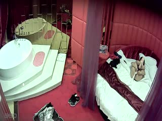 FC24558535 超肉欲G罩杯，中出18岁童颜巨乳女大生 中文字幕