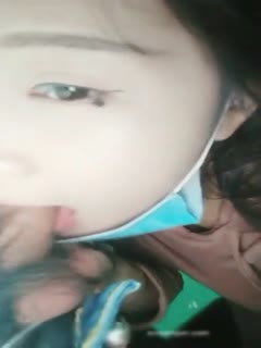 黑人尼哥按摩床上无套狂艹极品美少妇，招式繁多，艹得美少妇哇哇大叫！