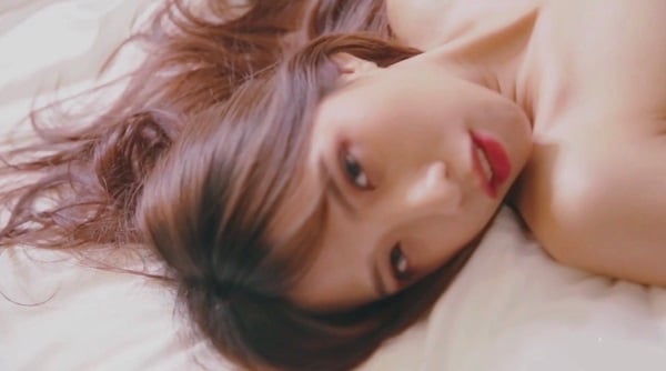 野外户外全裸露出 尽然还拿出随身携带的大黑牛自慰起来