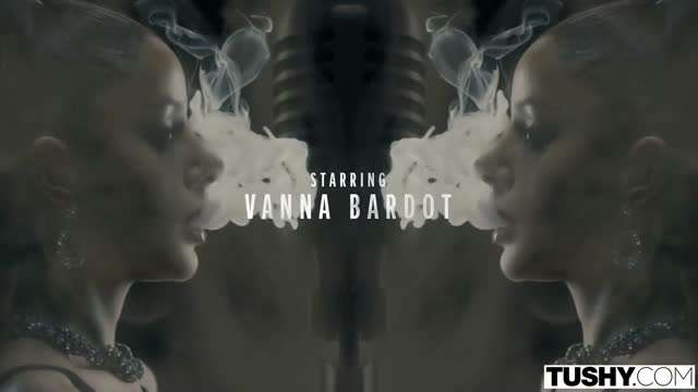 原創 [MP4 1.1GB]杏吧花匠3今天約了一個模特大賽獲獎佳麗，顏值身材俱佳叫床聲悅耳動聽，沒想到還很耐操