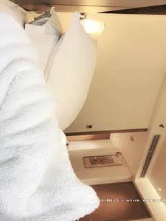 做保險業務的巨臀阿姨來我家過夜，忍不住對毫無防備的絲襪睡姿磨蹭雞巴，結果被她用打樁活塞運動榨乾到早上！ DVRT057