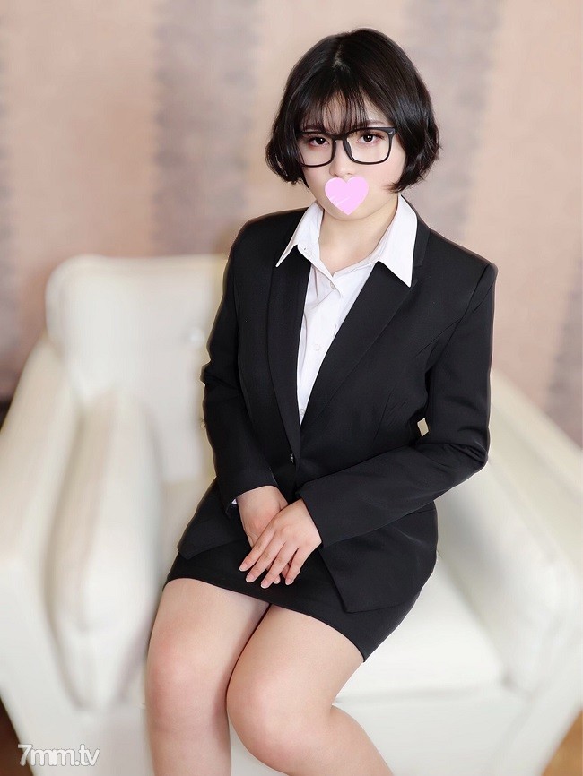 被淫荡大姐们榨取