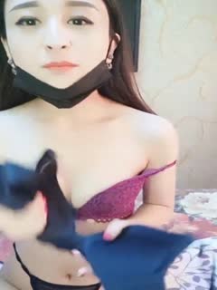 ROE381 回家后发现爷爷和妈妈有染。那天的所见所闻让我变成了一个终生的熟女爱好者 瀬尾礼子