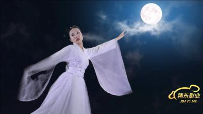 火辣卡莉玫瑰拍摄写真 性感诱惑让人欲罢不能