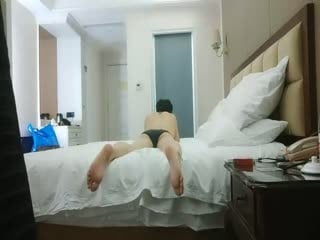 傲娇小黑喵热舞脱衣诱惑，干爹疯狂打赏欲火难耐！