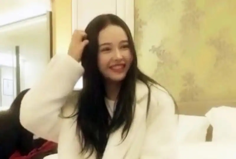 [无码破解]NHDTC141 我假装是处男，让工作场所的一位兼职已婚妇女给我口交 她别无选择，只能吸我的大鸡巴，但我已经很久没这么做了，她湿透了，所以我不得不每天让三个男人操她