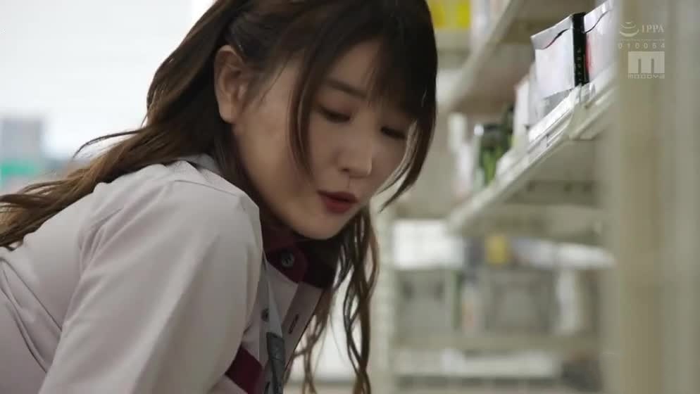 [無碼]fc2ppv 4769454 【实录】娱乐圈的深深黑暗。 清纯派地下偶像出道前的 业务。在梦想与欲望之间。 将热精注入纤细白净的身体。 FC2内容市场