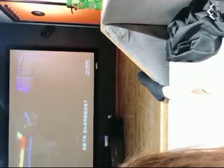 鹿哥很谦虚自己棒棒很小小Q