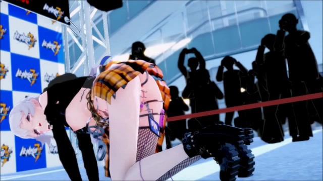 【寒假操妈妈计划】高三男孩艹妈后续，消失两天的妈妈如此主动，操到求我找人一起操她，射完就穿丝袜出去！