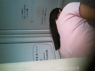 日本高中女生廁拍體育館1