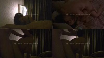 与妹妹玩品尝猜物的游戏，一步步玩耍，直到我掏出来我的鸡巴来