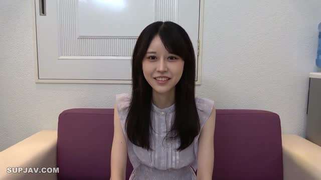 用我的大屌和她的朋友报复一直向我要零花钱的顽皮侄女的故事