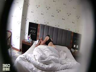 [亞洲無碼] 糖心约炮大神【MaKe性专家】黑丝女大学生_专业调教04年大学母狗_跪爬舔脚_上下抽插_小逼逼里的白浆都快喷出来了[116 MP4 343MB]