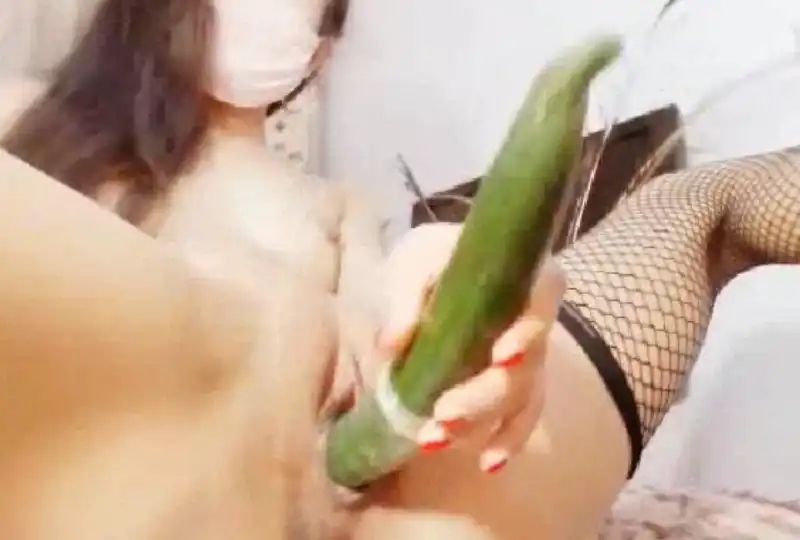 無套07年D奶女大，BBW極品，小穴很嫩