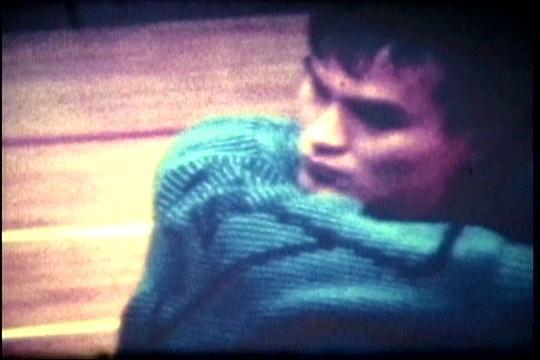 舔我性感妻子的脚