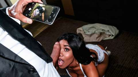 超薄黑絲長腿女神裙底