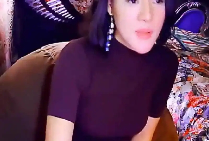 307 1:14:51HD【善良的小姨子】白嫩人妻圆润蜜桃肥臀无套后入深喉口爆调教舌吻 (3)